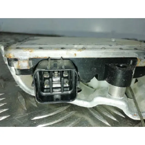 Elevalunas Delantero Derecho para Mitsubishi Montero (V60/V70)