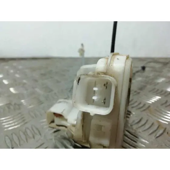 Cerradura Puerta Delantera Derecha para Mitsubishi Montero (V60/V70)