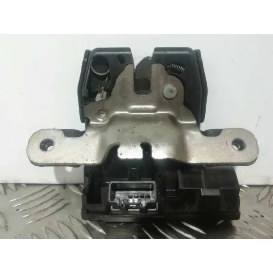 Cerradura Maletero / Porton para Ford Fiesta (Cb1)