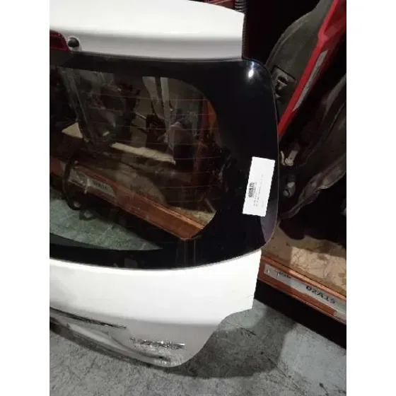 Porton Trasero para Toyota Yaris