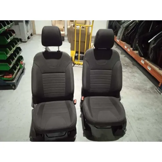 Juego Asientos Completo para Ford Kuga (Cbs)