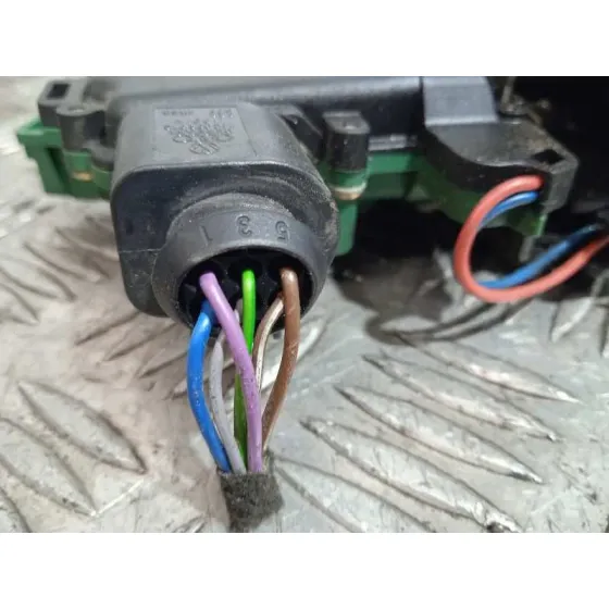 Cerradura Puerta Trasera Izquierda para Volkswagen Bora Berlina (1J2)