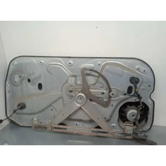 Elevalunas Delantero Derecho para Ford Focus Berlina (Cap)
