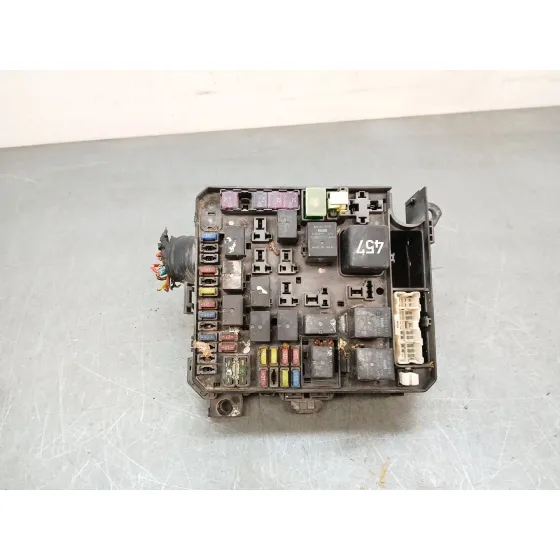 Caja Reles / Fusibles para Mitsubishi Outlander (Cw0)