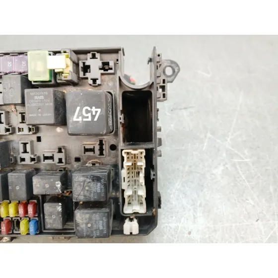 Caja Reles / Fusibles para Mitsubishi Outlander (Cw0)