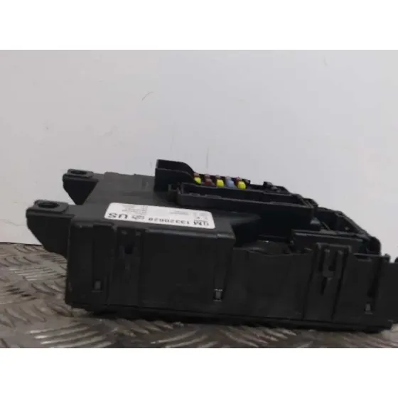 Caja Reles / Fusibles para Opel Corsa D