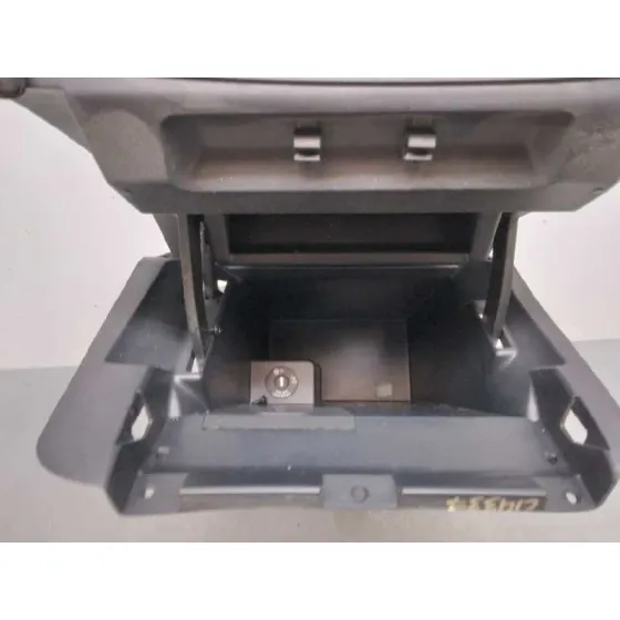 Guantera para Nissan Juke (F15)
