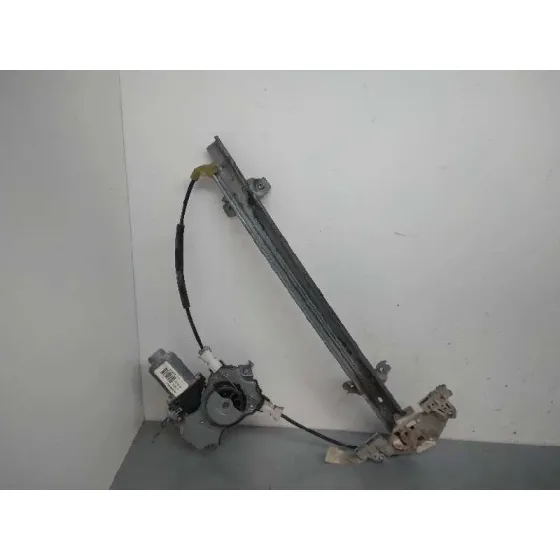 Elevalunas Delantero Izquierdo para Nissan Almera (N16/E)