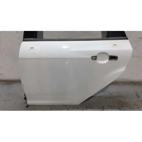 Puerta Trasera Izquierda para Ford Focus Lim.