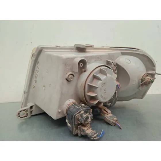 Faro Derecho para Tata Safari