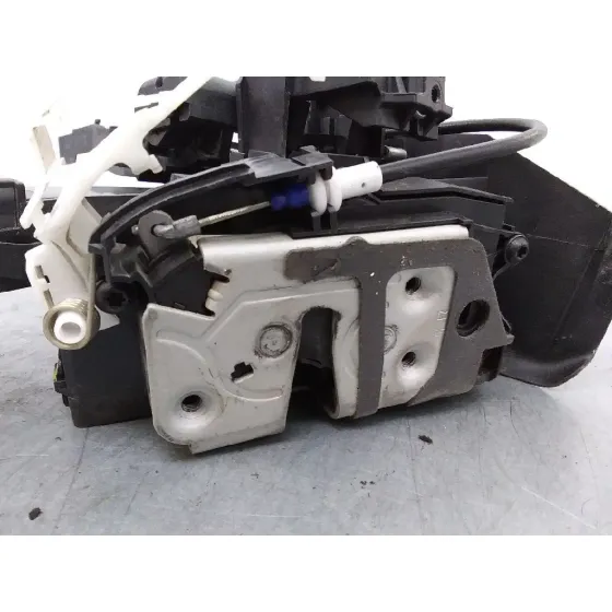 Cerradura Puerta Trasera Izquierda para Ford Focus Lim.