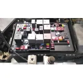 Caja Reles / Fusibles para Opel Astra J Lim.