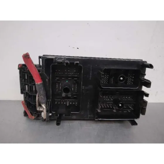 Caja Reles / Fusibles para Opel Astra J Lim.