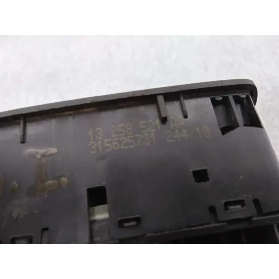 Mando Elevalunas Delantero Izquierdo para Opel Corsa D