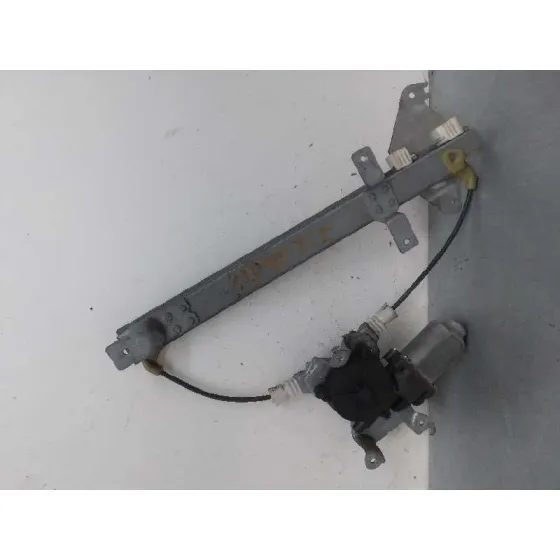 Elevalunas Trasero Izquierdo para Nissan Almera Tino (V10M)