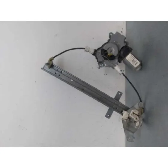 Elevalunas Trasero Izquierdo para Nissan Almera Tino (V10M)