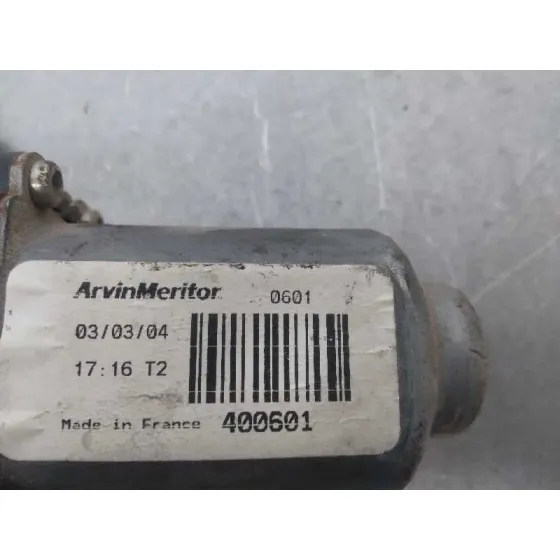 Elevalunas Trasero Izquierdo para Nissan Almera Tino (V10M)