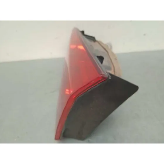 Piloto Trasero Derecho Interior para Renault Laguna Ii (Bg0)