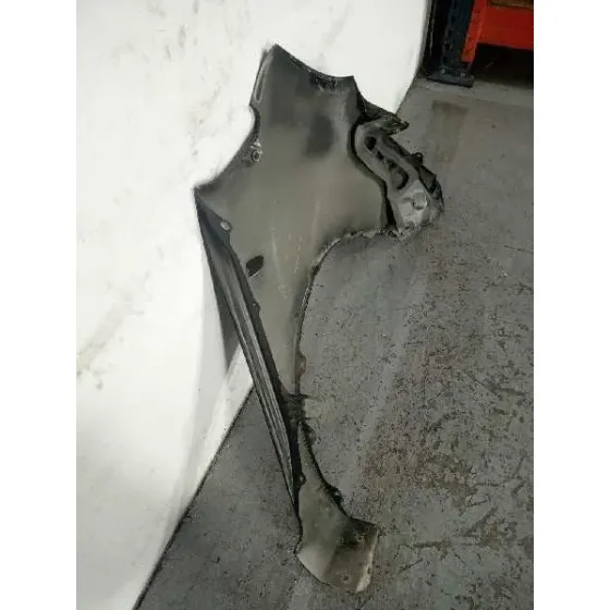 Aleta Delantera Izquierda para Toyota Prius (Nhw20)