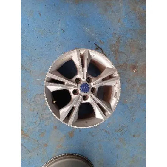 Llanta para Ford Focus Lim. (Cb8)