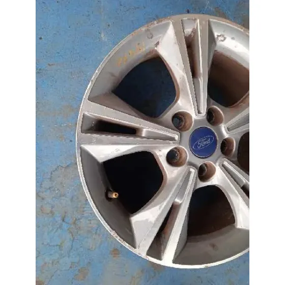 Llanta para Ford Focus Lim. (Cb8)