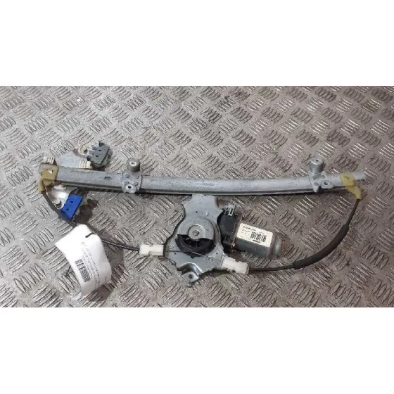 Elevalunas Delantero Izquierdo para Nissan Almera (N16/E)