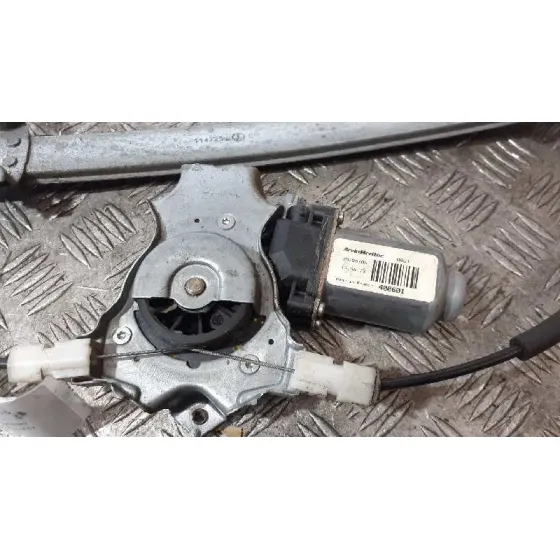 Elevalunas Delantero Izquierdo para Nissan Almera (N16/E)