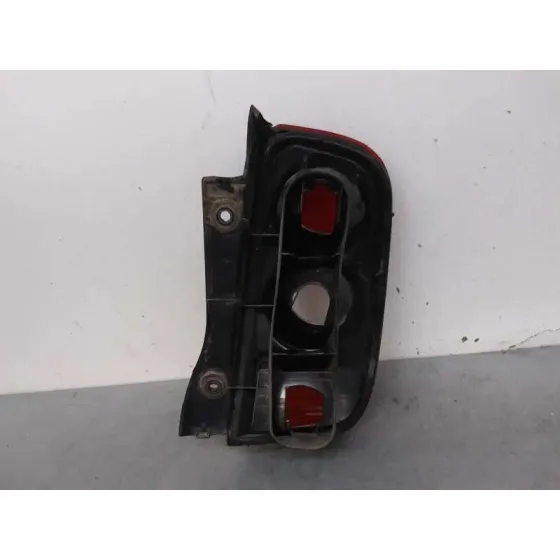Piloto Trasero Izquierdo para Nissan Micra (K12E)