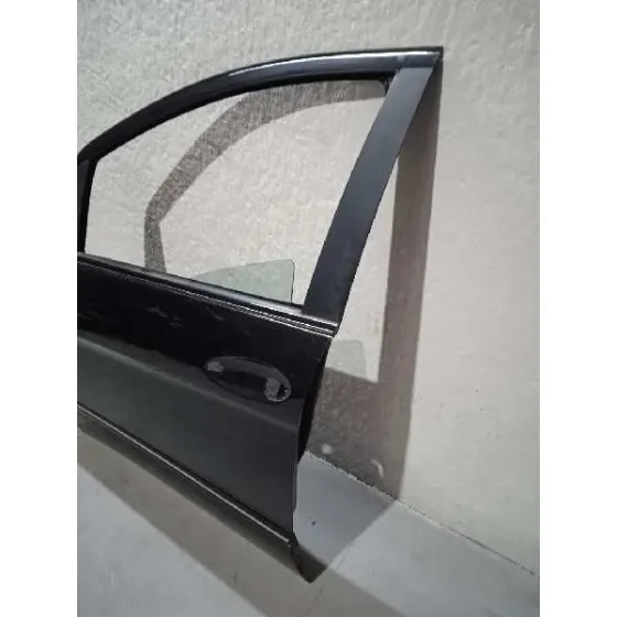 Puerta Delantera Izquierda para Mercedes-Benz Clase B (W245)