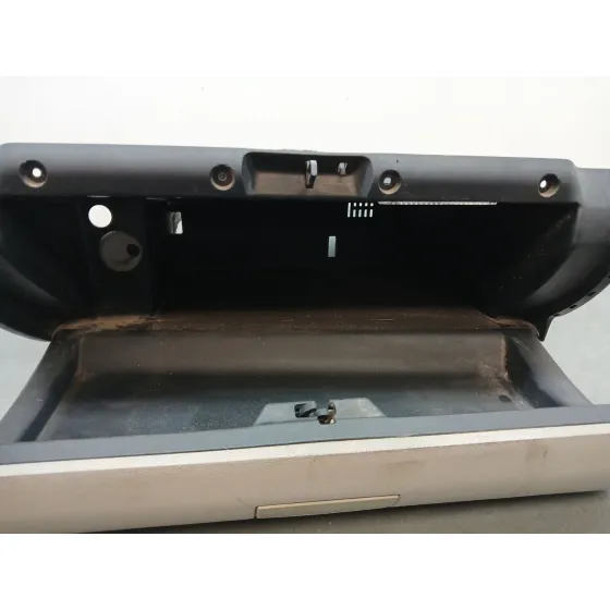 Guantera para Mercedes-Benz Clase B (W245)