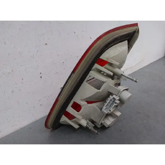 Piloto Trasero Izquierdo Interior para Mercedes-Benz Clase B (W245)