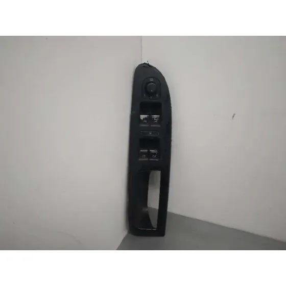 Mando Elevalunas Delantero Izquierdo para Volkswagen Passat Berlina (3C2)