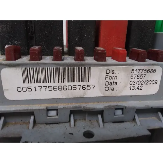 Caja Reles / Fusibles para Fiat Bravo (198)