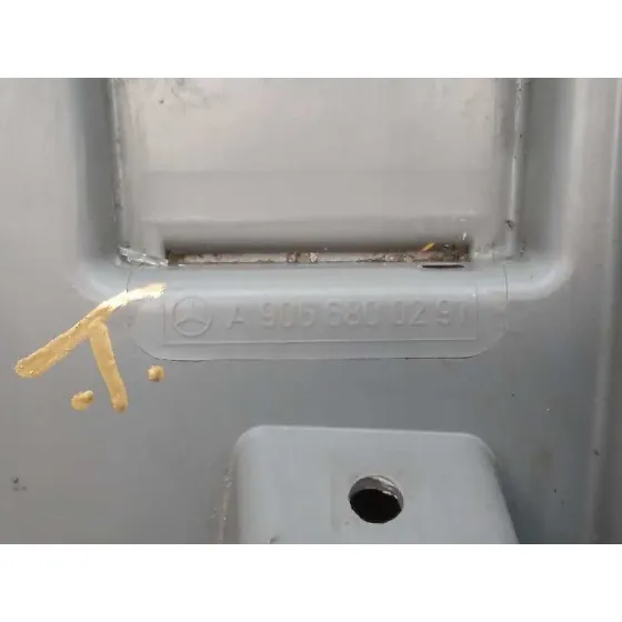 Guantera para Volkswagen Crafter Caja Cerrada