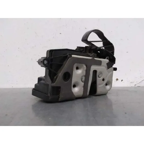 Cerradura Puerta Delantera Derecha para Ford Focus Lim.