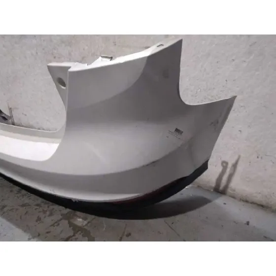 Paragolpes Trasero para Ford Focus Lim.