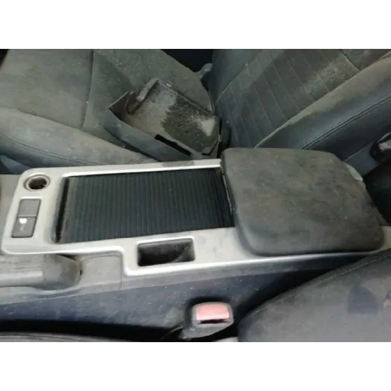 Apoyabrazos Central para Volvo C30