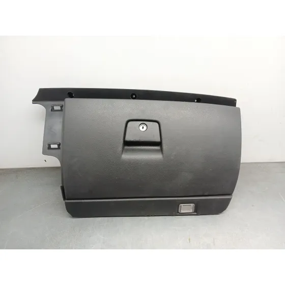 Guantera para Volvo C30