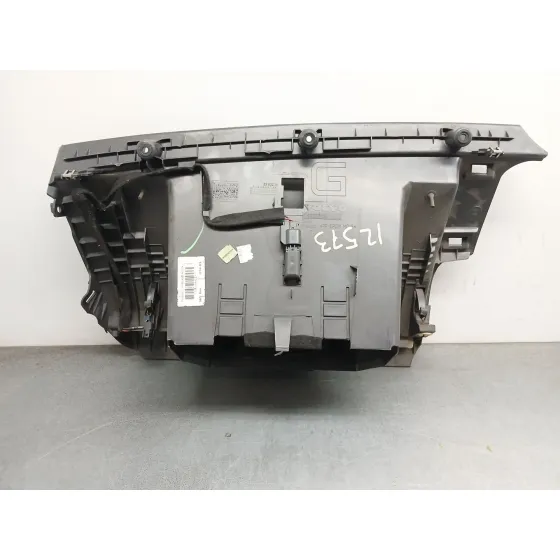 Guantera para Volvo C30