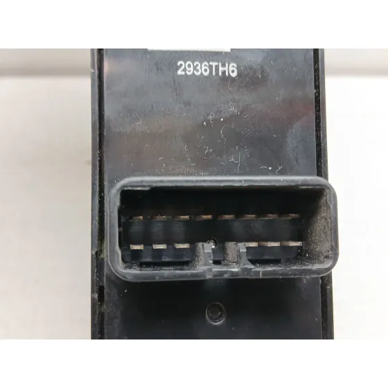 Mando Elevalunas Delantero Izquierdo para Mitsubishi Colt Cabrio Czc
