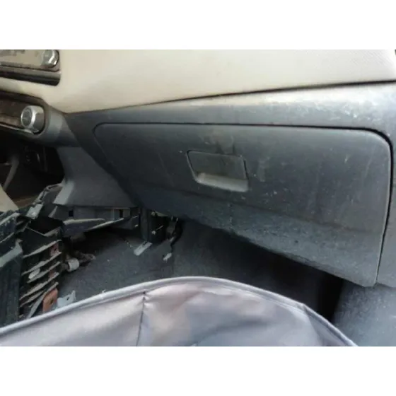 Guantera para Nissan Micra V (K14)