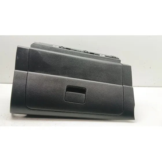 Guantera para Nissan Micra V (K14)