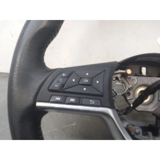 Volante para Nissan Micra V (K14)