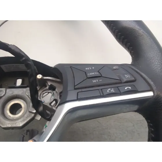 Volante para Nissan Micra V (K14)