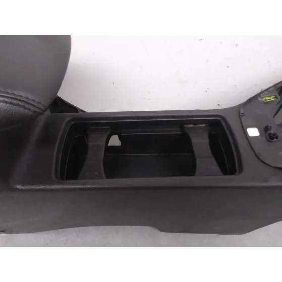Apoyabrazos Central para Ford Focus Lim.