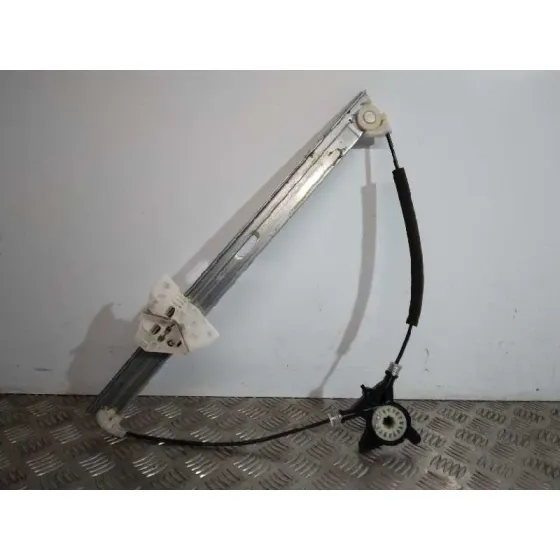 Elevalunas Delantero Derecho para Mazda 5 Berl. (Cr)