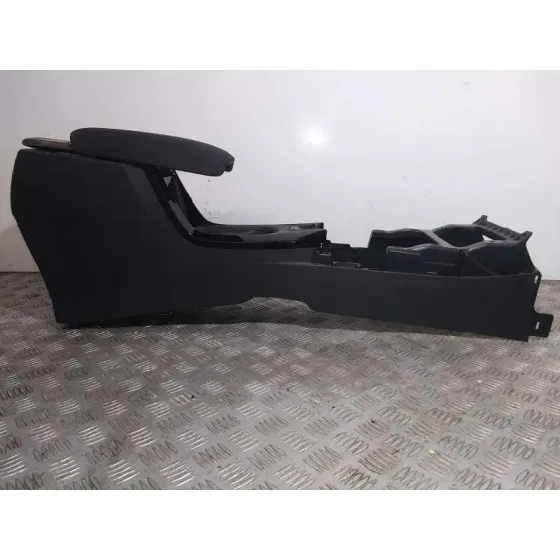 Apoyabrazos Central para Toyota Corolla (E18)