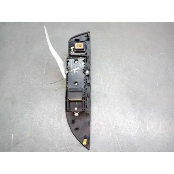 Mando Elevalunas Delantero Izquierdo para Toyota Corolla (E18)
