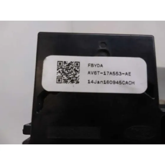 Mando Limpia para Ford Focus Lim. (Cb8)