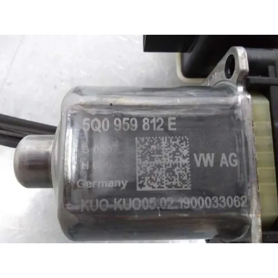 Elevalunas Trasero Derecho para Seat Leon (5F1)